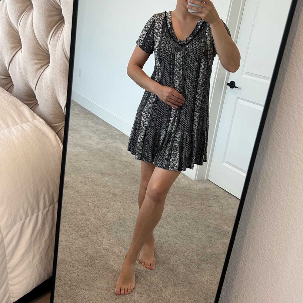 KNOX Rose S Small Country Black & White Printed Short Sleeve V-Neck Mini Dress